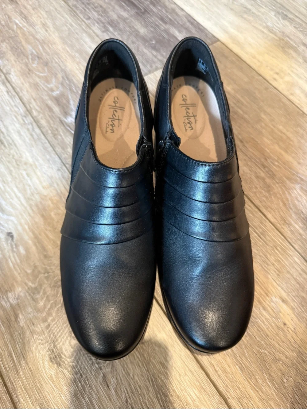 Clarks Black Leather Slip-On Loafers with Subtle Banding